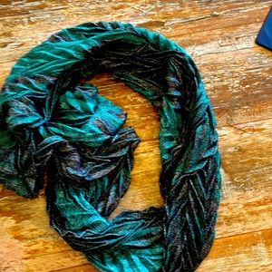 Infinity scarf aqua green/silver/black shiny